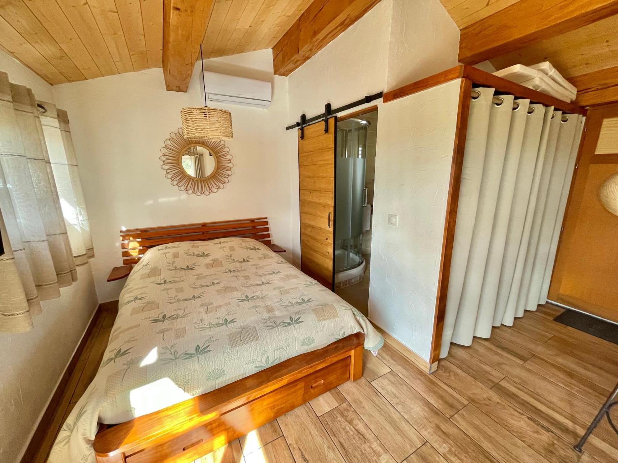 Gite De L'Auxineill Castelnou Kültér fotó